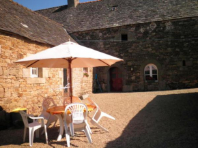 Maison de 3 chambres avec jardin amenage a Sibiril a 3 km de la plage, Sibiril